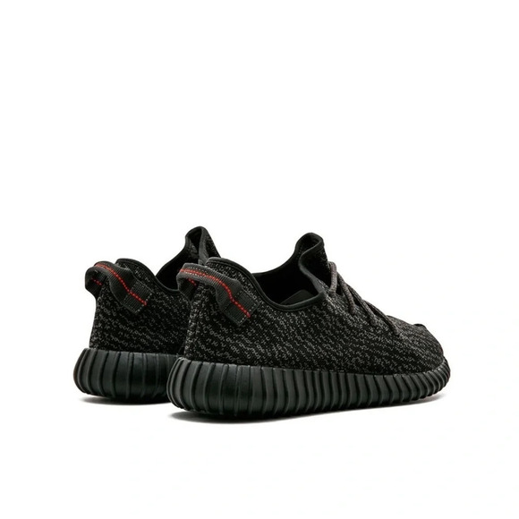 ✨Host Pick✨ Yeezy Boost 350 Pirate Black //  Sz 8 - Picture 2 of 9